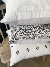 Load image into Gallery viewer, The Delilah Pillow Cover