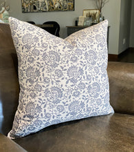 Load image into Gallery viewer, Louise Floral Pillow Cover