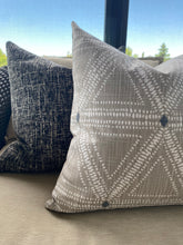 Load image into Gallery viewer, The Suri